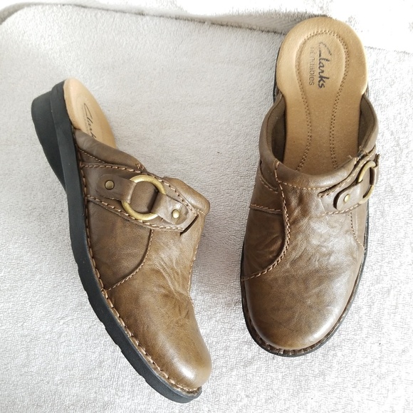 clarks bendables clogs